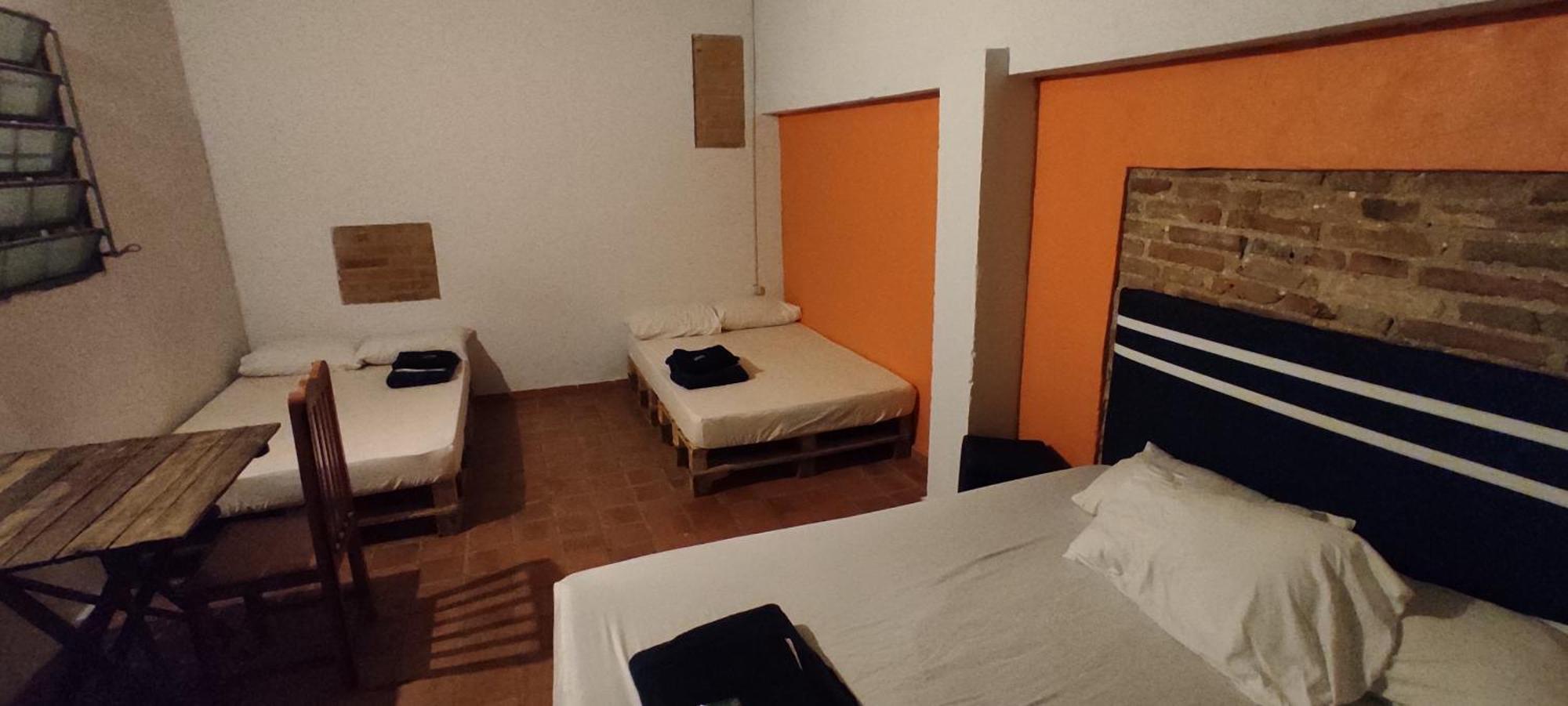 Mediterraneo Youth Hostel Assunção Quarto foto